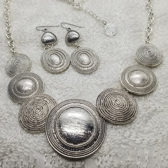 Dana Buchman Jewelry - COPY - Dana Buchman Circle Bib Silver Necklace Earring